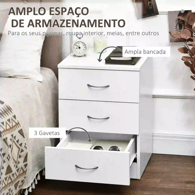 Mesa de Cabeceira com 3 Gavetas em Branco